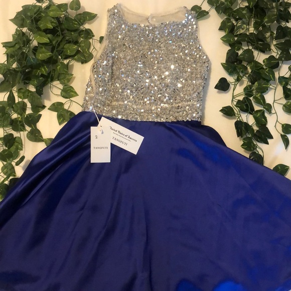 Homecoming dress tried on but never really worn. - Picture 1 of 3